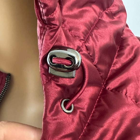 Laurier & Co. Wine Colored Gator Neck Hooded Puffer Soft Shell Sleeves L… - Picture 11 of 16